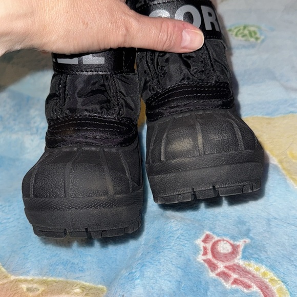 Sorel Toddler Snow Commander Boots, EUC, size 4 - Picture 10 of 11